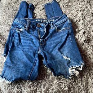 cute blue jeans from American eagle